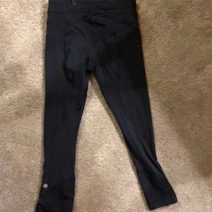 Lulu lemon capris